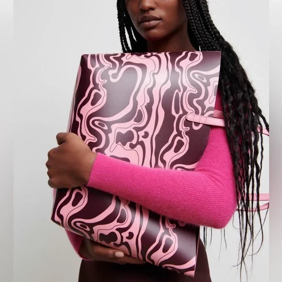 Authentic MANSUR GAVRIEL Leather Patterned Tote with large zip top wristlet - Picture 4 of 16